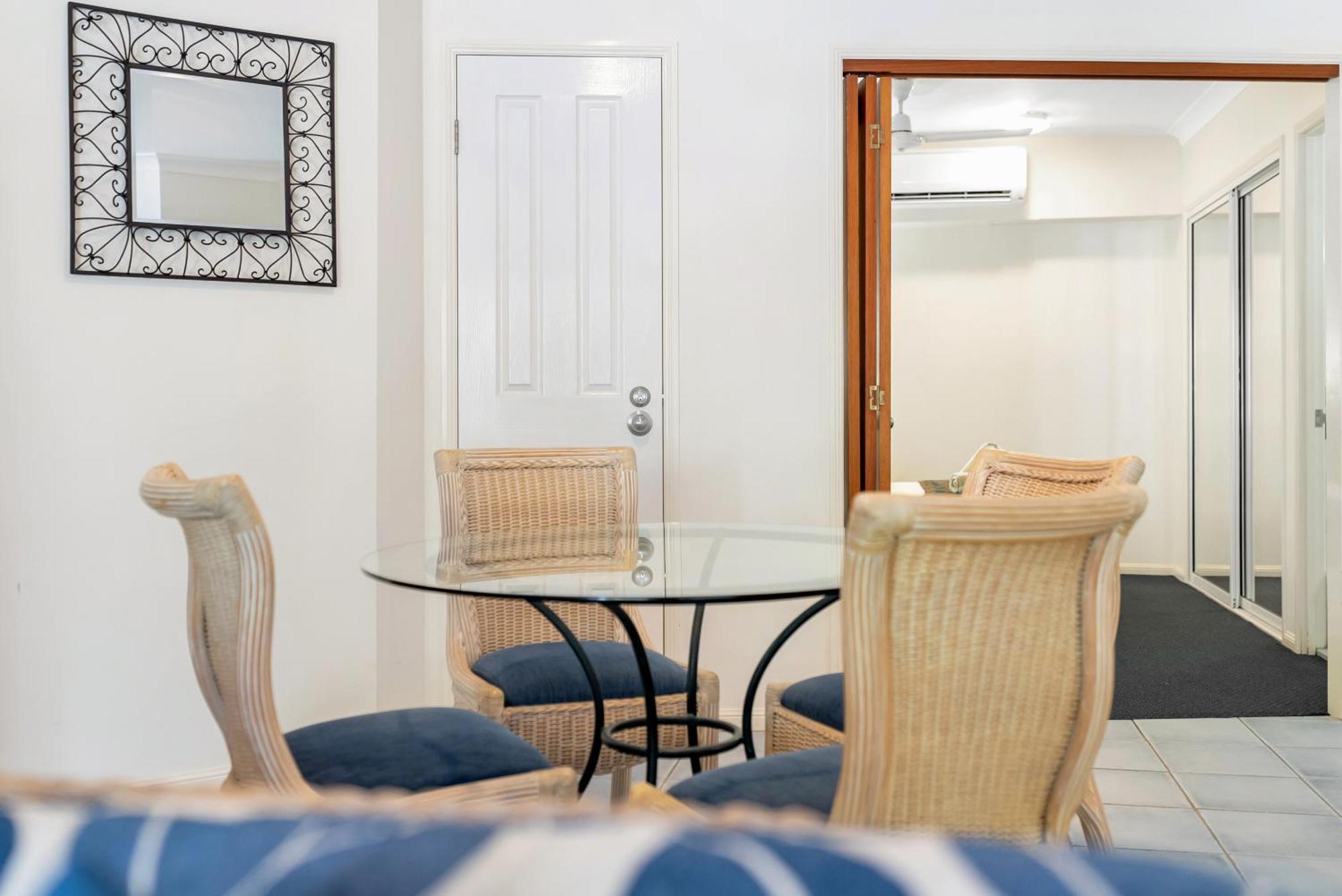 Alassio Beachfront Apartments Palm Cove Bilik gambar
